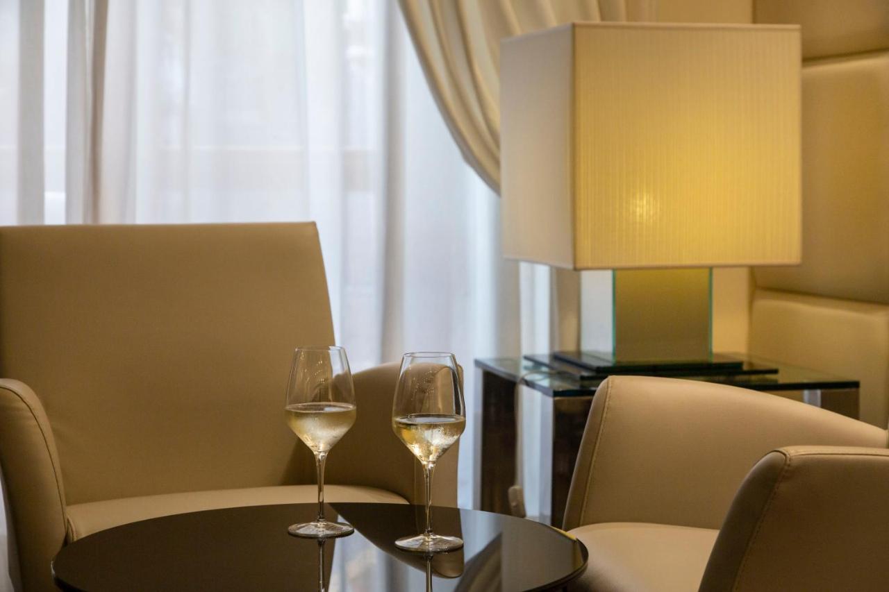Hotel Antico Borgo Riva del Garda Extérieur photo