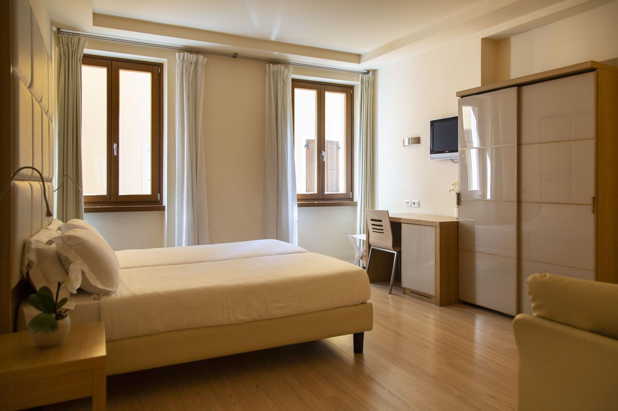 Hotel Antico Borgo Riva del Garda Extérieur photo