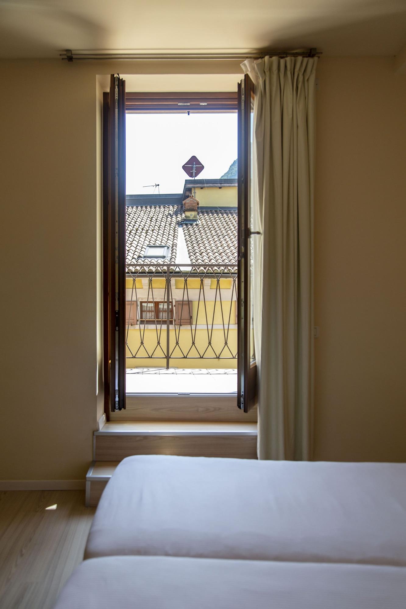 Hotel Antico Borgo Riva del Garda Extérieur photo