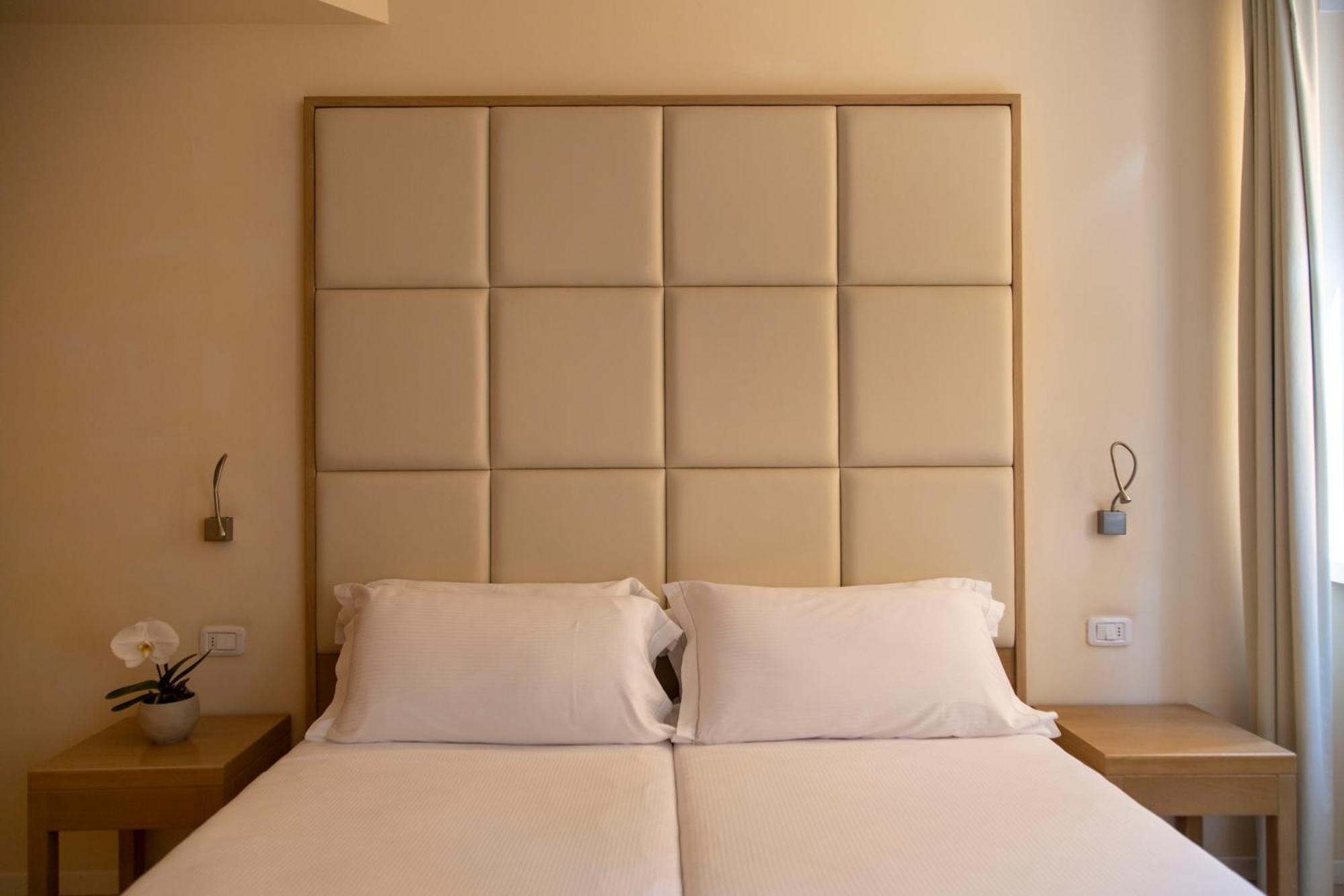 Hotel Antico Borgo Riva del Garda Chambre photo