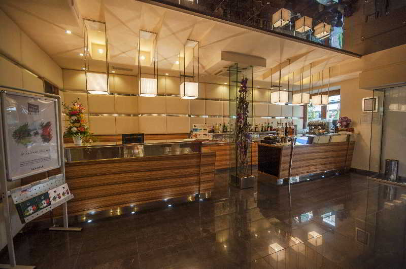 Hotel Antico Borgo Riva del Garda Extérieur photo
