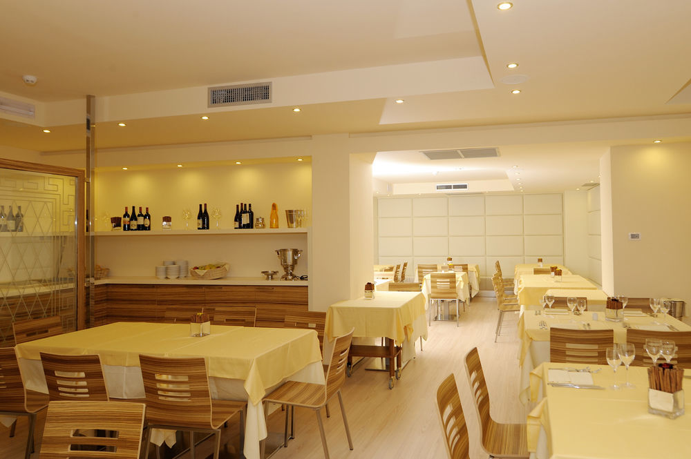 Hotel Antico Borgo Riva del Garda Extérieur photo